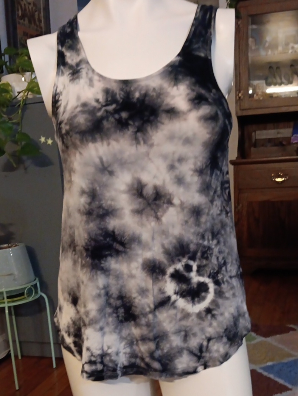 American Eagle Favorite Tank Top Size XS, Black and Gray Tie-Dye